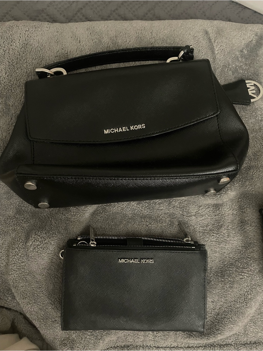 MICHAEL KORS Black Leather Satchel with Wristlet